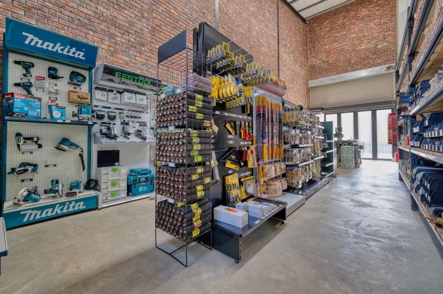 To Let commercial Property for Rent in De Zoete Inval Western Cape